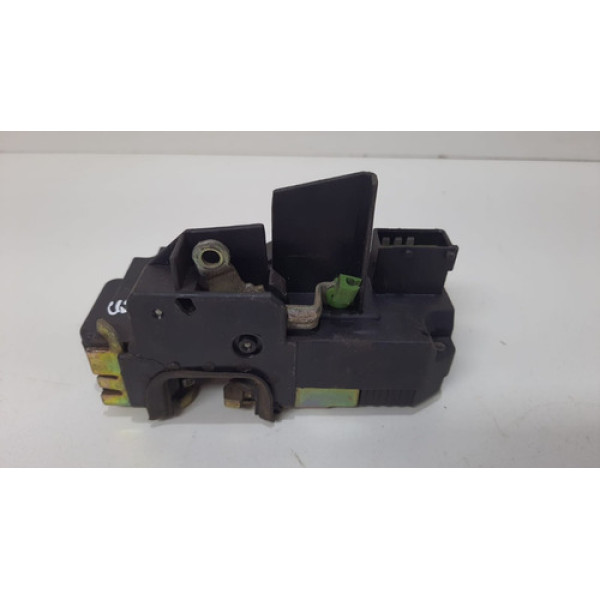 Fechadura Dianteira Direita Vectra 97/05