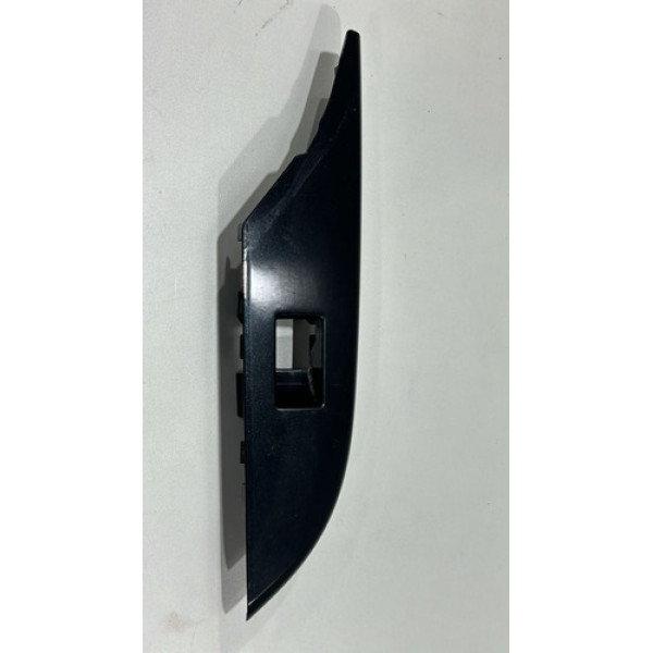 Moldura Botão Vidro Porta Traseira Direita Hilux 2017 A 2021