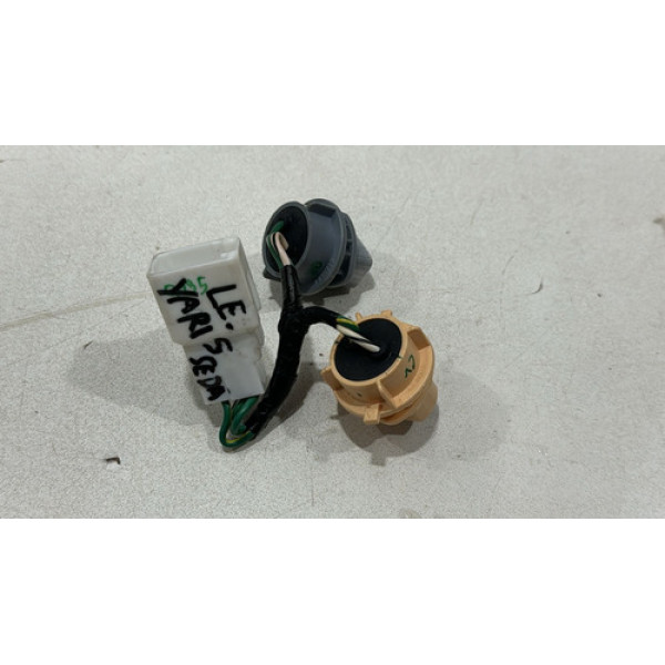 Soquete Lanterna Tras Esquerda Toyota Yaris Sedan 2018 Á 21