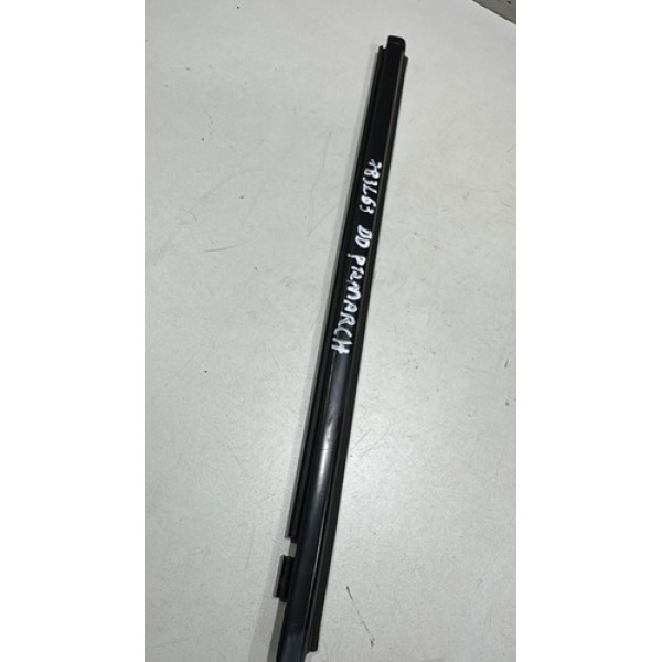 Pestana Externa Traseira Direita Nissan March 2015