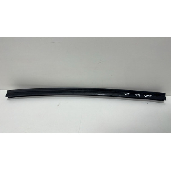 Borracha Inferior Porta Traseira Direita Honda Hrv 2015/2021