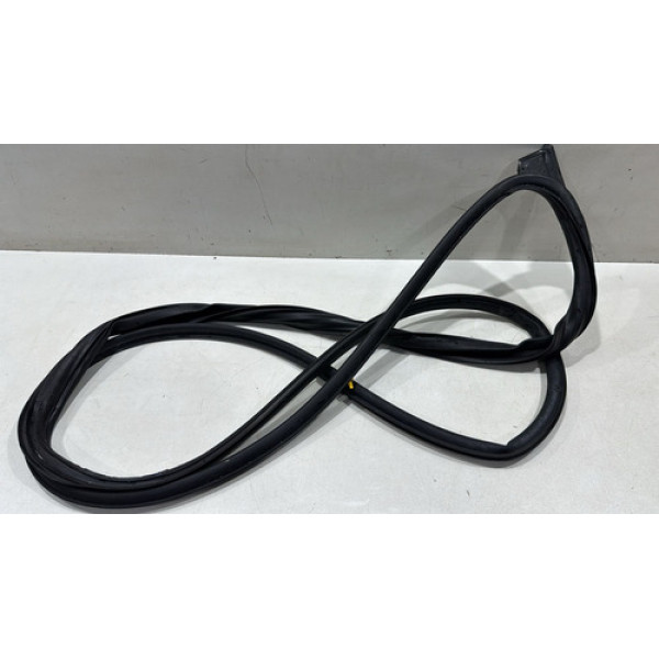 Guarnição Porta Dianteira Esquerda Onix 2013 / 2019 Usado