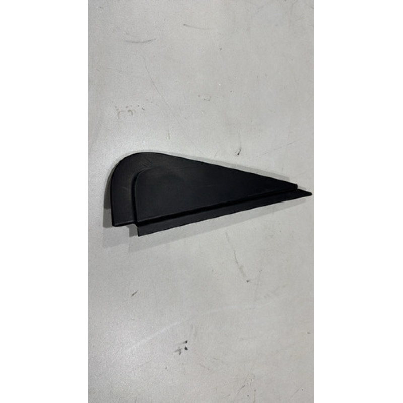 Moldura Externa Porta Traseira Direita Duster 2011 Á 2020 Moldura Externa Porta Traseira Direita Duster 2011 Á 2020