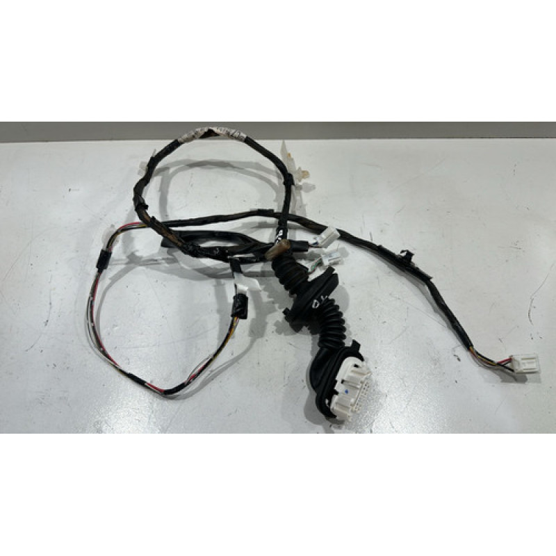 Chicote Porta Traseira Direito Toyota Corolla 2015/2018. Chicote Porta Traseira Direito Toyota Corolla 2015/2018.