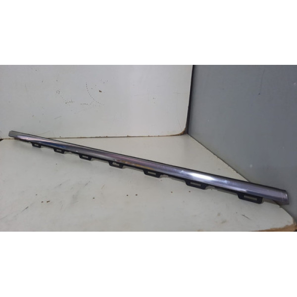 Pestana Cromada Dianteira Direita Peugeot 2008 2015/2019