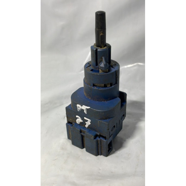 Sensor Pedal Embreagem Crossfox Saveiro Gol Origi 6q0927189