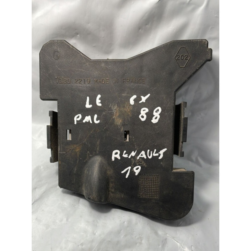 Circuito Soquete Lanterna Traseira Esquerda Renault 19 Sedan Circuito Soquete Lanterna Traseira Esquerda Renault 19 Sedan