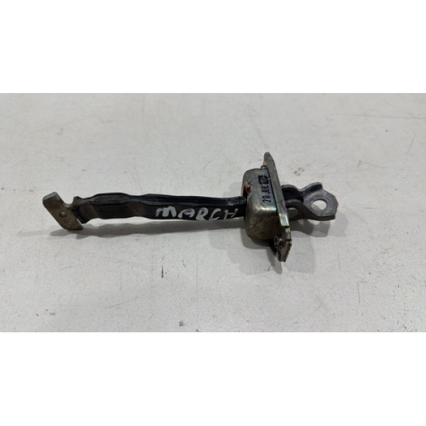 Limitador Porta Dianteira Direita March 2013 2014 2015 2016