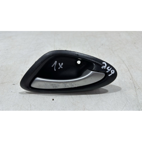 Maçaneta Interna Direita Honda Fit 2004/2008 Detalhe