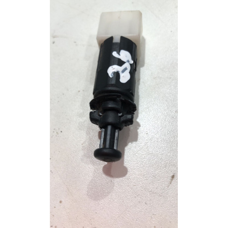 Interruptor Pedal Freio Renault Clio 2003 Á 2008 Usado Orig Interruptor Pedal Freio Renault Clio 2003 Á 2008 Usado Orig
