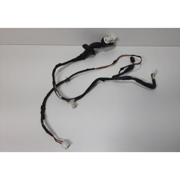 Chicote Da Porta Traseira Direita Corolla 2015 À 2019.