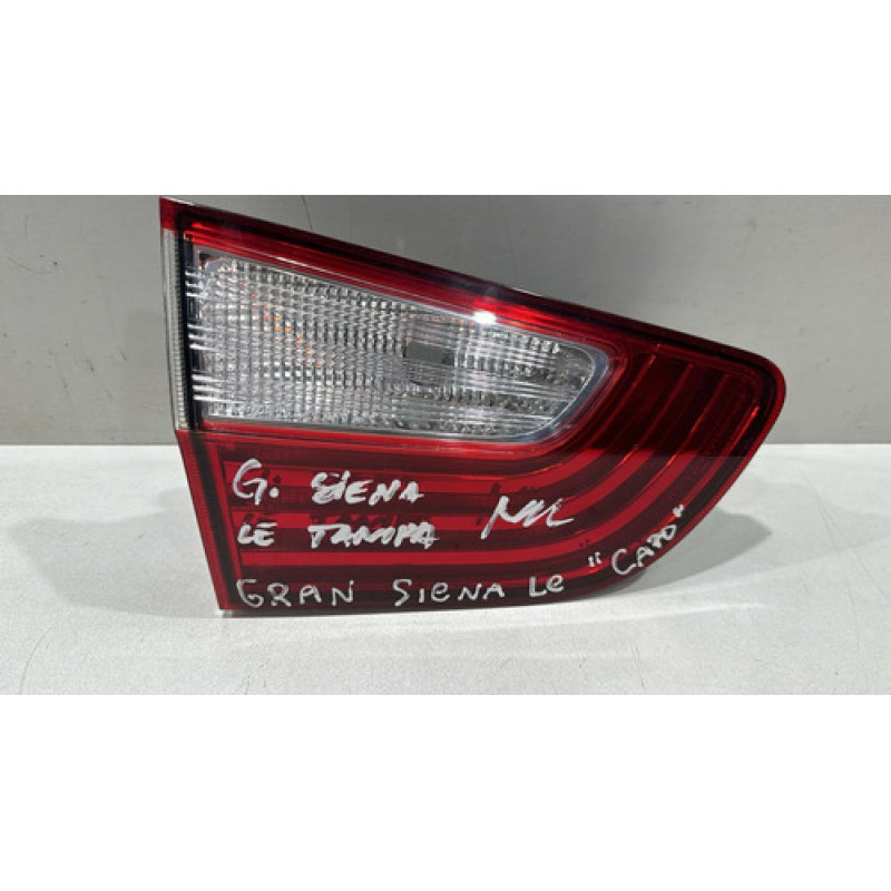 Lanterna Tampa Traseira Esquerda Grand Siena 2012 Á 2021 Lanterna Tampa Traseira Esquerda Grand Siena 2012 Á 2021