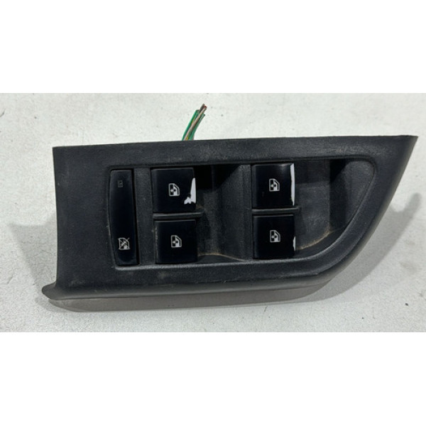 Botão Comando Dianteiro Esquerdo Gm Onix 2013 2014 2015 2016