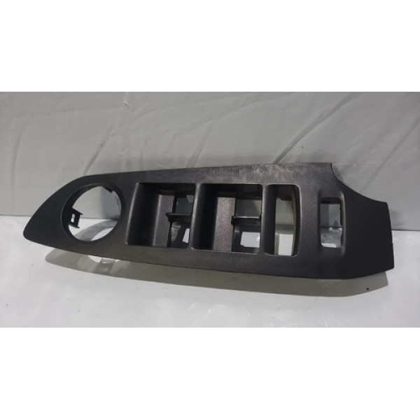 Moldura Comando Vidro Elétrico Dianteiro Esq Tracker 2014/16