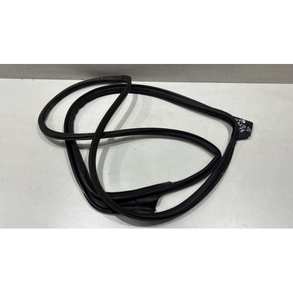 Borracha Fixa Na Porta Traseira Esquerda Gm Onix 2014