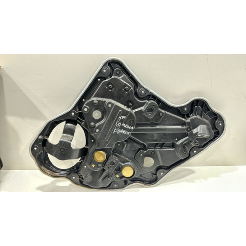 Forro Interno Máquina Traseiro Esquerdo Jeep Compass 18 Á 21 Forro Interno Máquina Traseiro Esquerdo Jeep Compass 18 Á 21