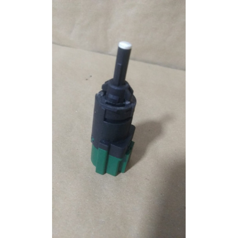 Interruptor Freio Citroen C4 Lounge Ds3 Ds4 Ds5 9670430580 Interruptor Freio Citroen C4 Lounge Ds3 Ds4 Ds5 9670430580