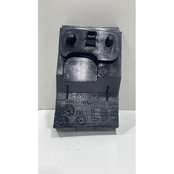 Guia Parachoque Dianteiro Direito Corsa 2000 Á 09 Original