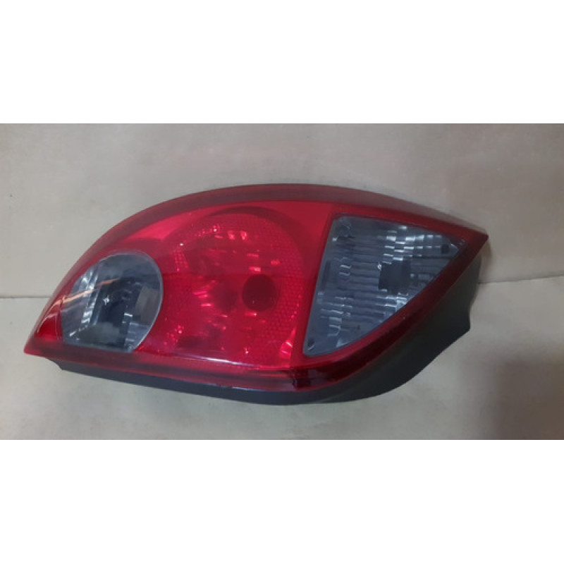 Lanterna Celta 2007 A 2012 Fume Arteb Esquerda Lanterna Celta 2007 A 2012 Fume Arteb Esquerda