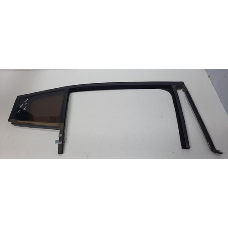 Vidro Fixo Traseira Direita Com Borracha Cruze 2017/2022 Vidro Fixo Traseira Direita Com Borracha Cruze 2017/2022