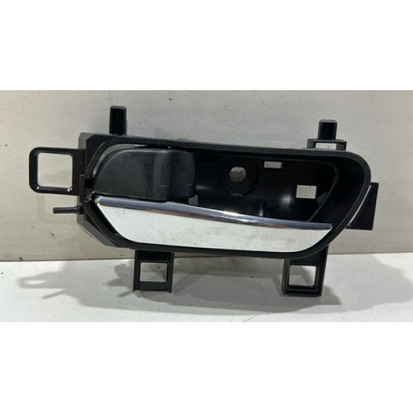 Maçaneta Interna Porta Esquerda Nissan Kicks 2017 2019 Usado