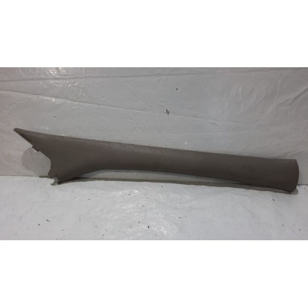 Moldura Coluna Para-brisa Symbol Direita