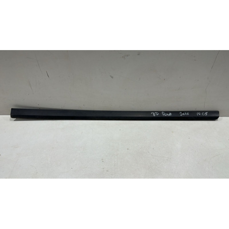 Friso Inferior Porta Dianteiro Direito Vw Passat 2006 Á 2010 Friso Inferior Porta Dianteiro Direito Vw Passat 2006 Á 2010