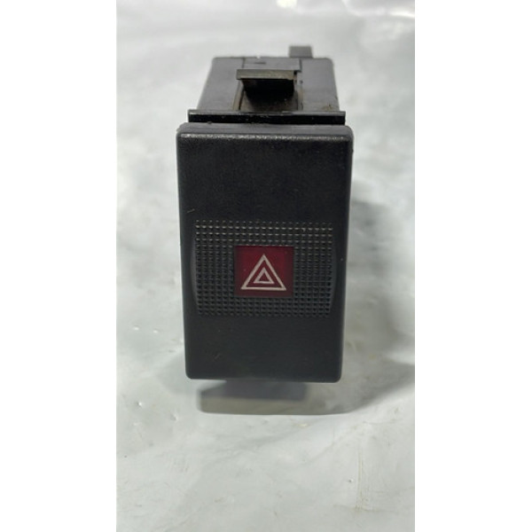 Botão Pisca Alerta Santana Quantum 1998 Á 2006 3279532351