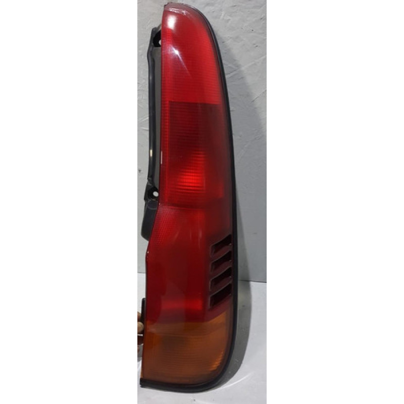Lanterna Direita Daihatsu Terios Original 1995 A 2000 Lanterna Direita Daihatsu Terios Original 1995 A 2000