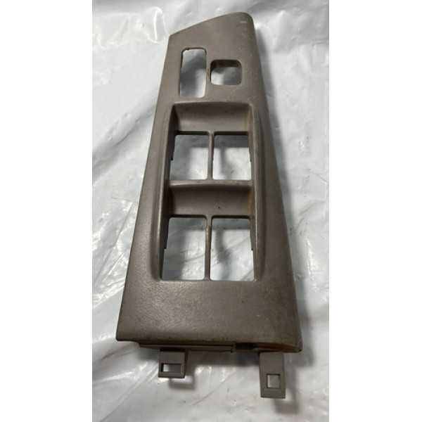 Moldura Comando Vidro Dianteiro Esquerdo Corolla 2003 Á 2007