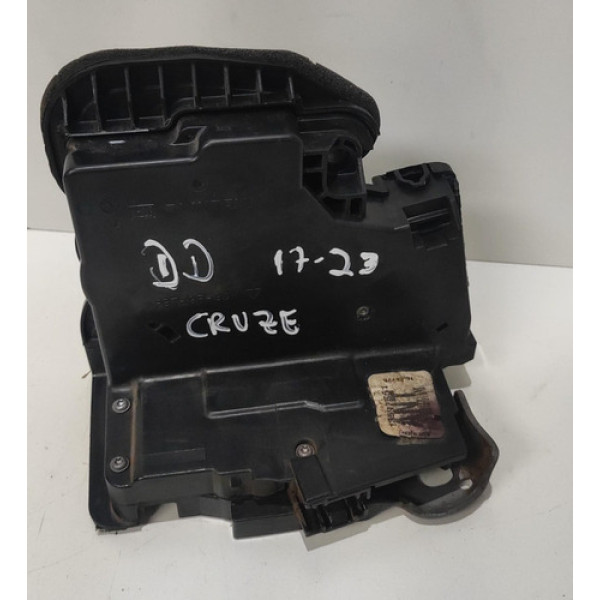 Fechadura Porta Dianteira Direita Gm Cruze Lt 2017 Á 2023