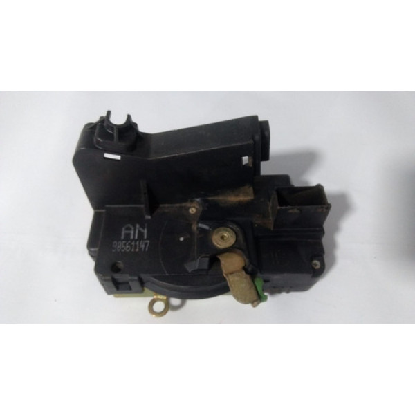 Fechadura Manual Dianteira Esquerda Gm Astra 90561147