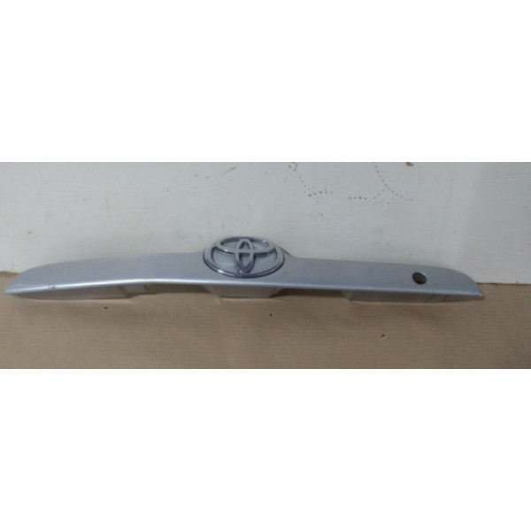 Moldura Tampa Traseira Toyta Corolla 7681102110 03/08
