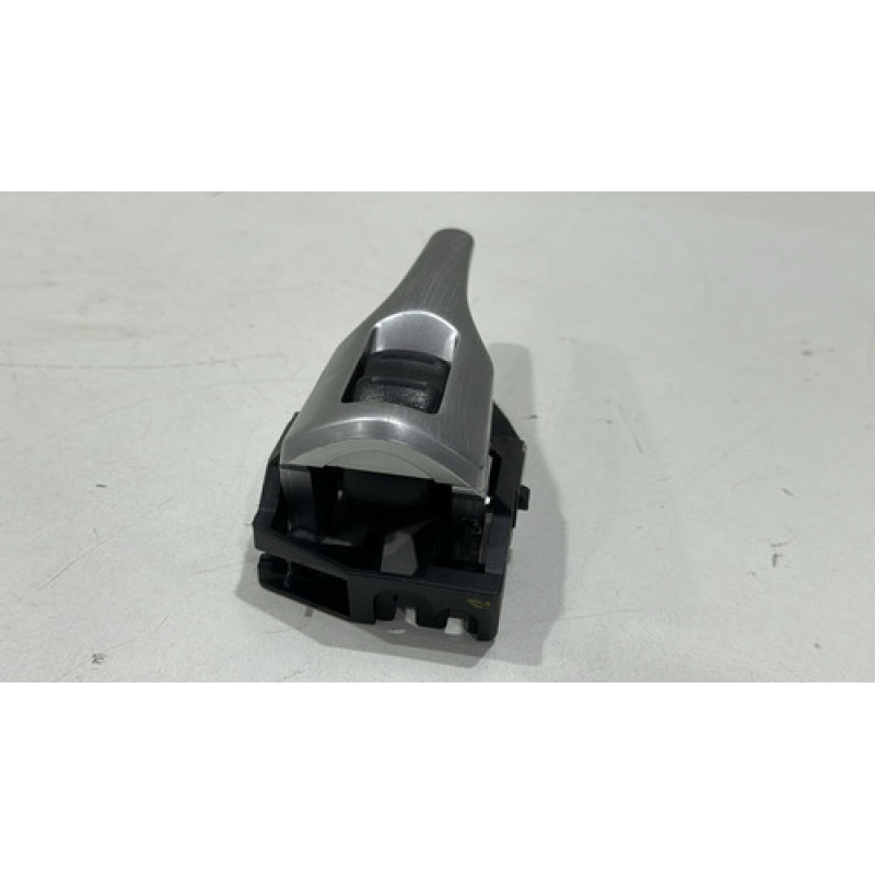 Maçaneta Interna Direita Corolla 2009 10 11 12 13 2014 .... Maçaneta Interna Direita Corolla 2009 10 11 12 13 2014 ....