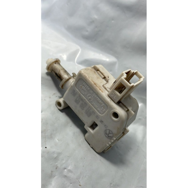 Atuador Motor Trava Elétrica Porta Malas Vw Fox 2003 Á 2010