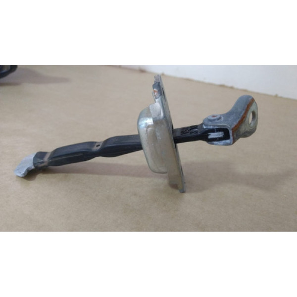 Limitador Porta Traseira Direita Corolla 2015 / 2019