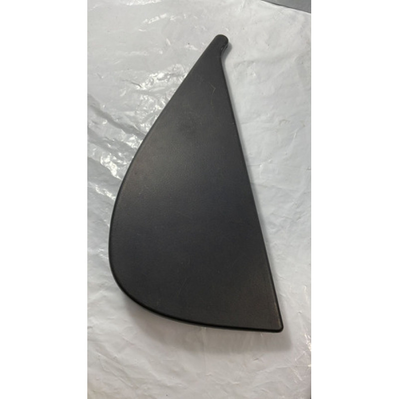 Acabamento Externo Porta Traseira Direita Palio 2004 Á 2010 Acabamento Externo Porta Traseira Direita Palio 2004 Á 2010